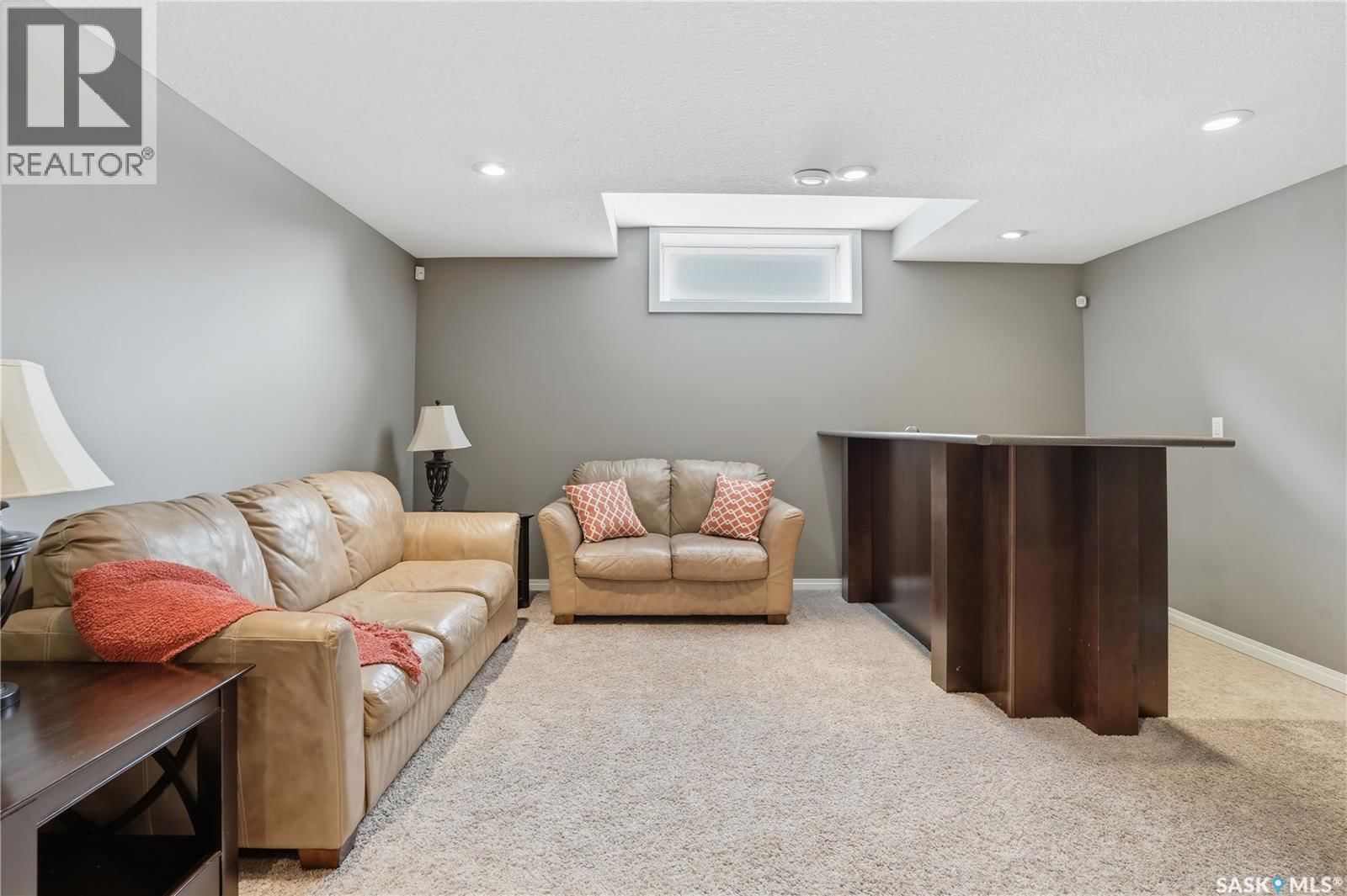 1532 MAPLE HILL CRESCENT Image 33