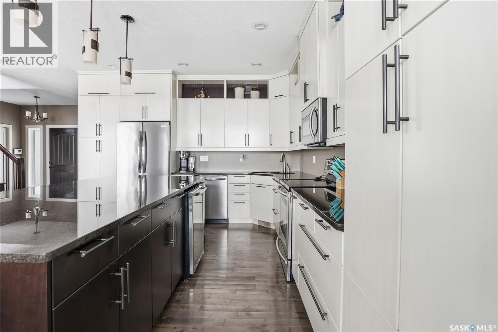 1532 MAPLE HILL CRESCENT Image 9