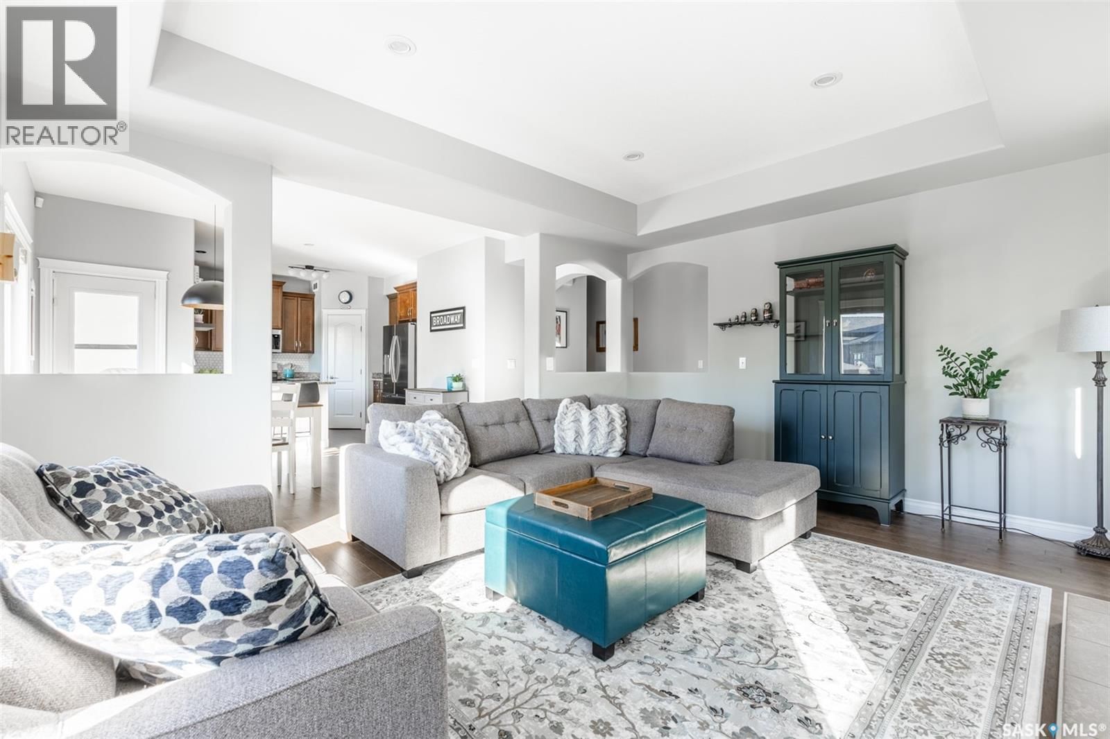 562 EVERGREEN BOULEVARD Image 13