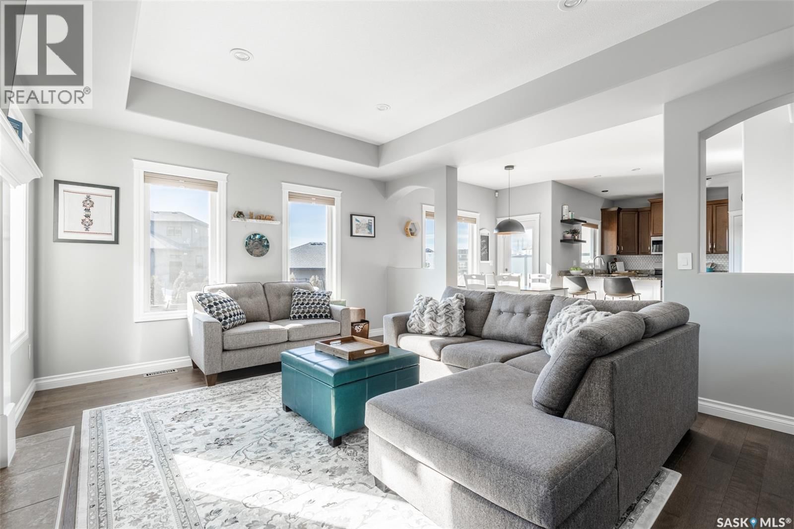 562 EVERGREEN BOULEVARD Image 14