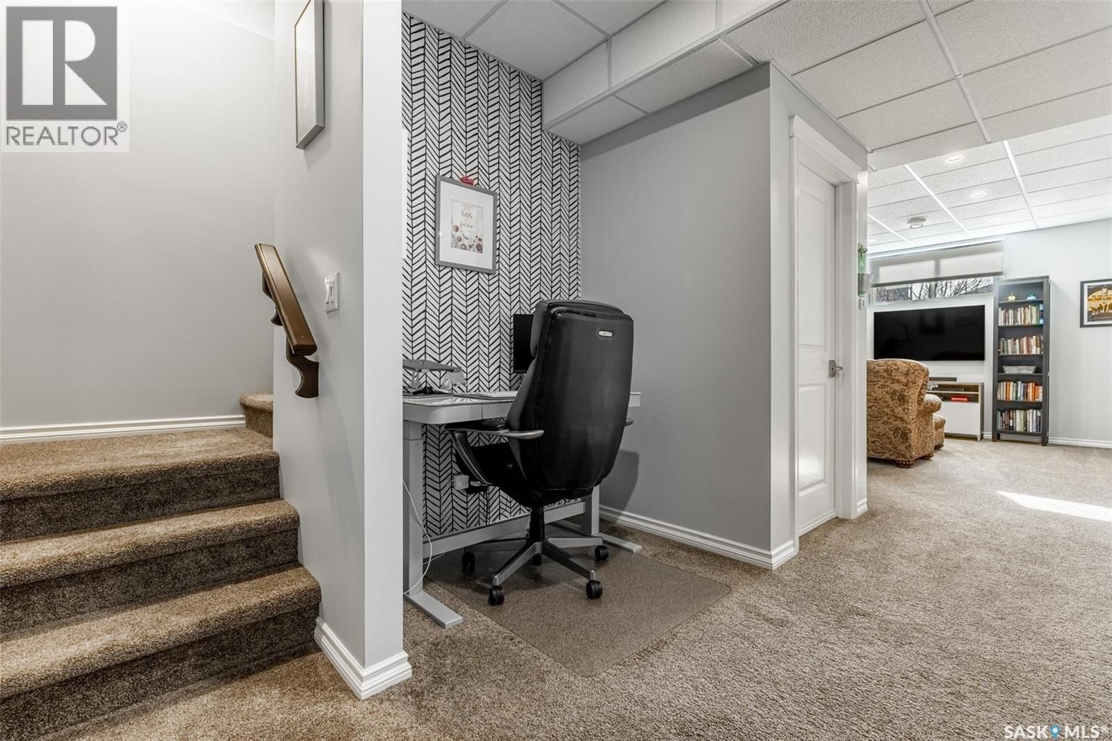 562 EVERGREEN BOULEVARD Image 30