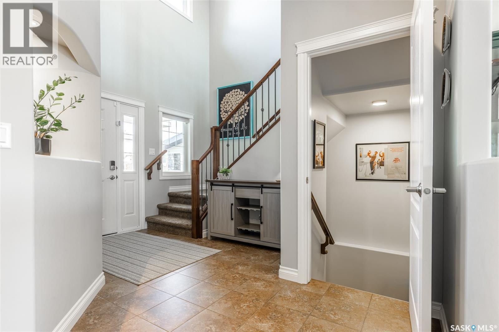 562 EVERGREEN BOULEVARD Image 4