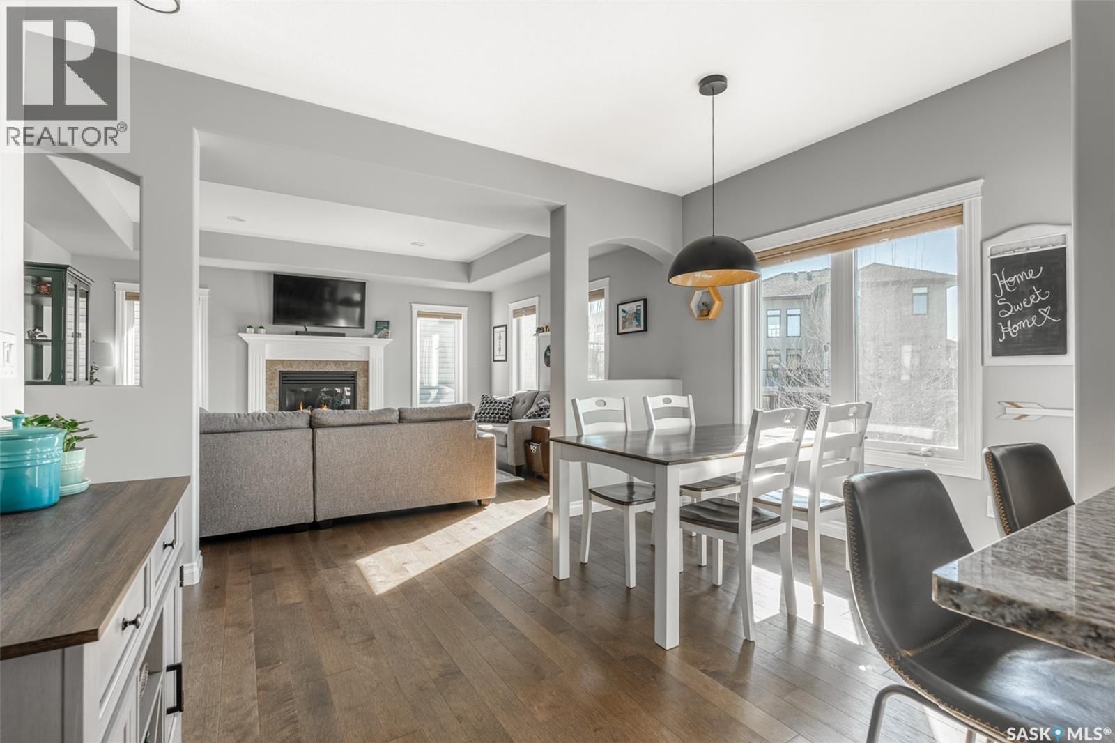 562 EVERGREEN BOULEVARD Image 9