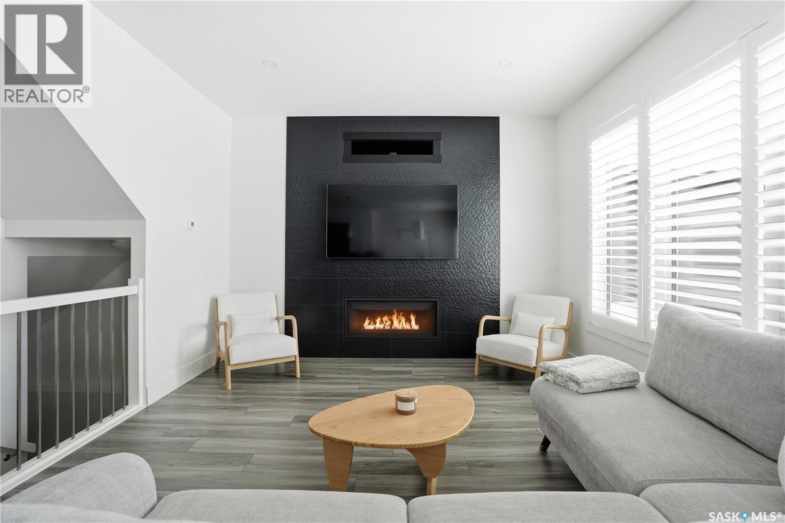 1037 MAPLEWOOD DRIVE Image 13