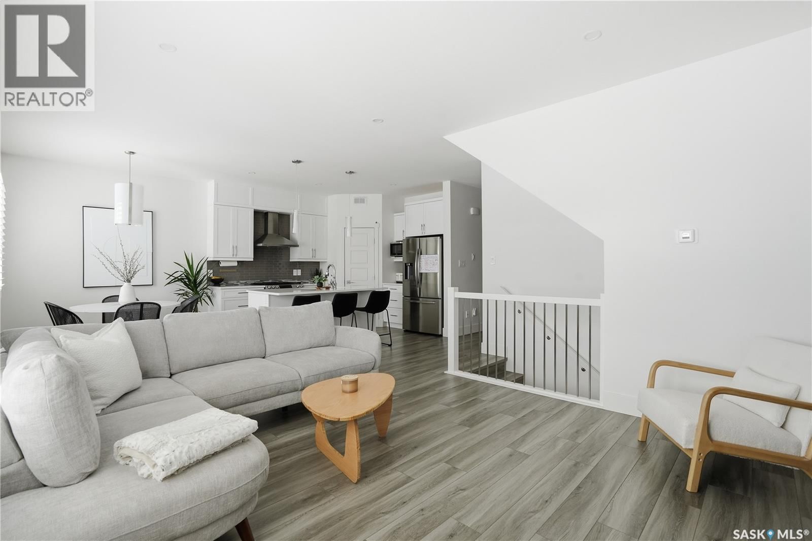 1037 MAPLEWOOD DRIVE Image 17