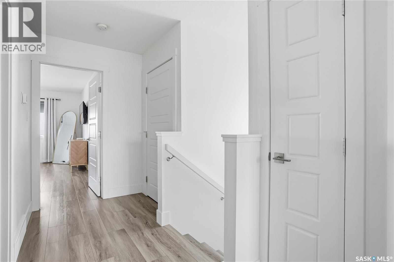 1037 MAPLEWOOD DRIVE Image 19