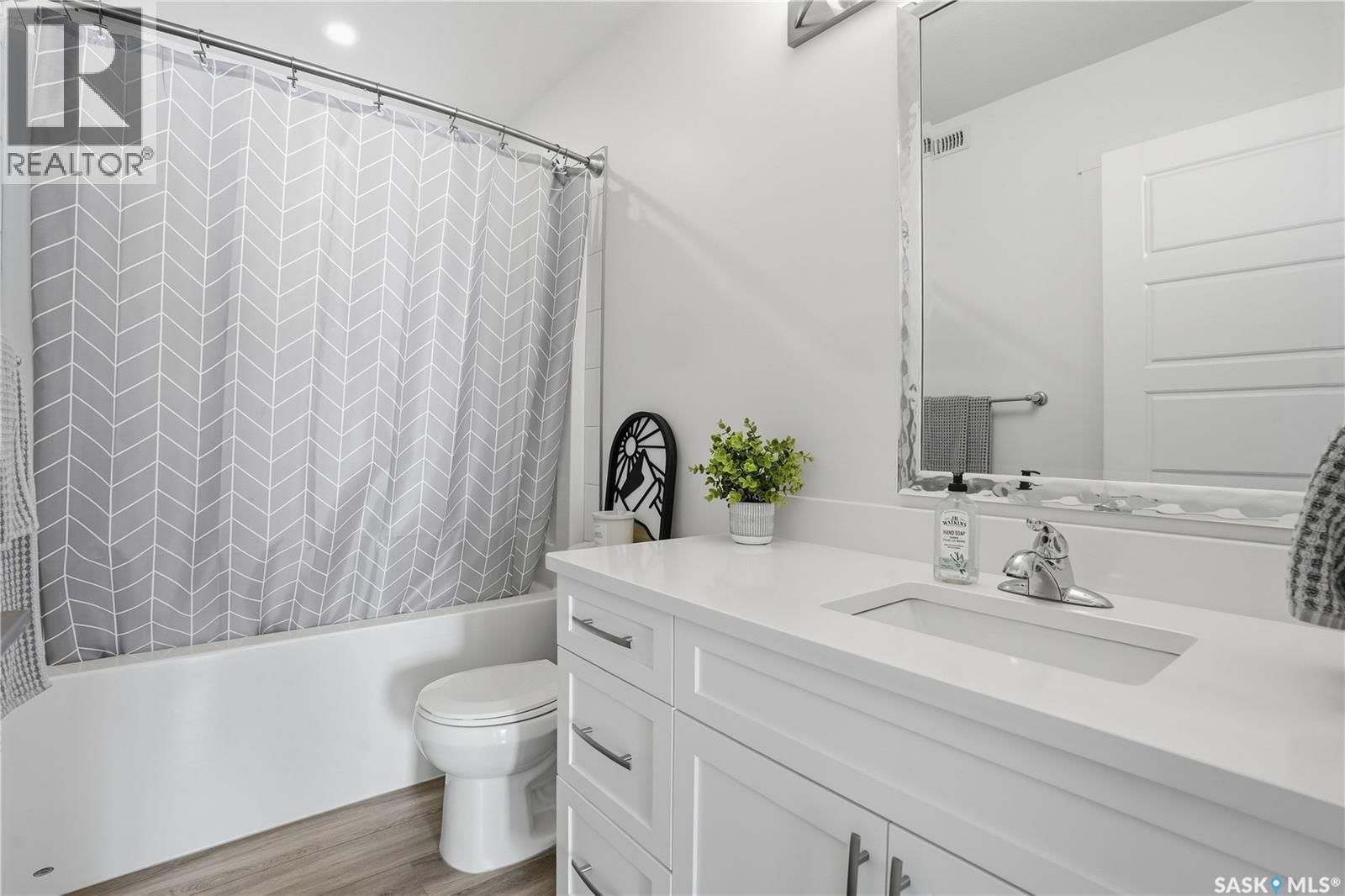 1037 MAPLEWOOD DRIVE Image 26