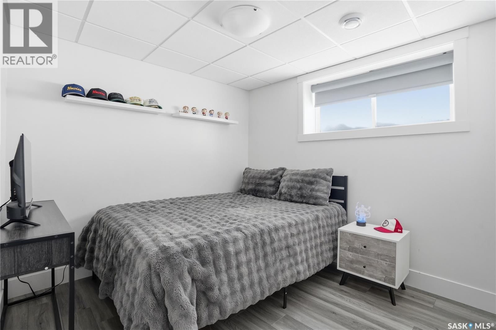 1037 MAPLEWOOD DRIVE Image 38