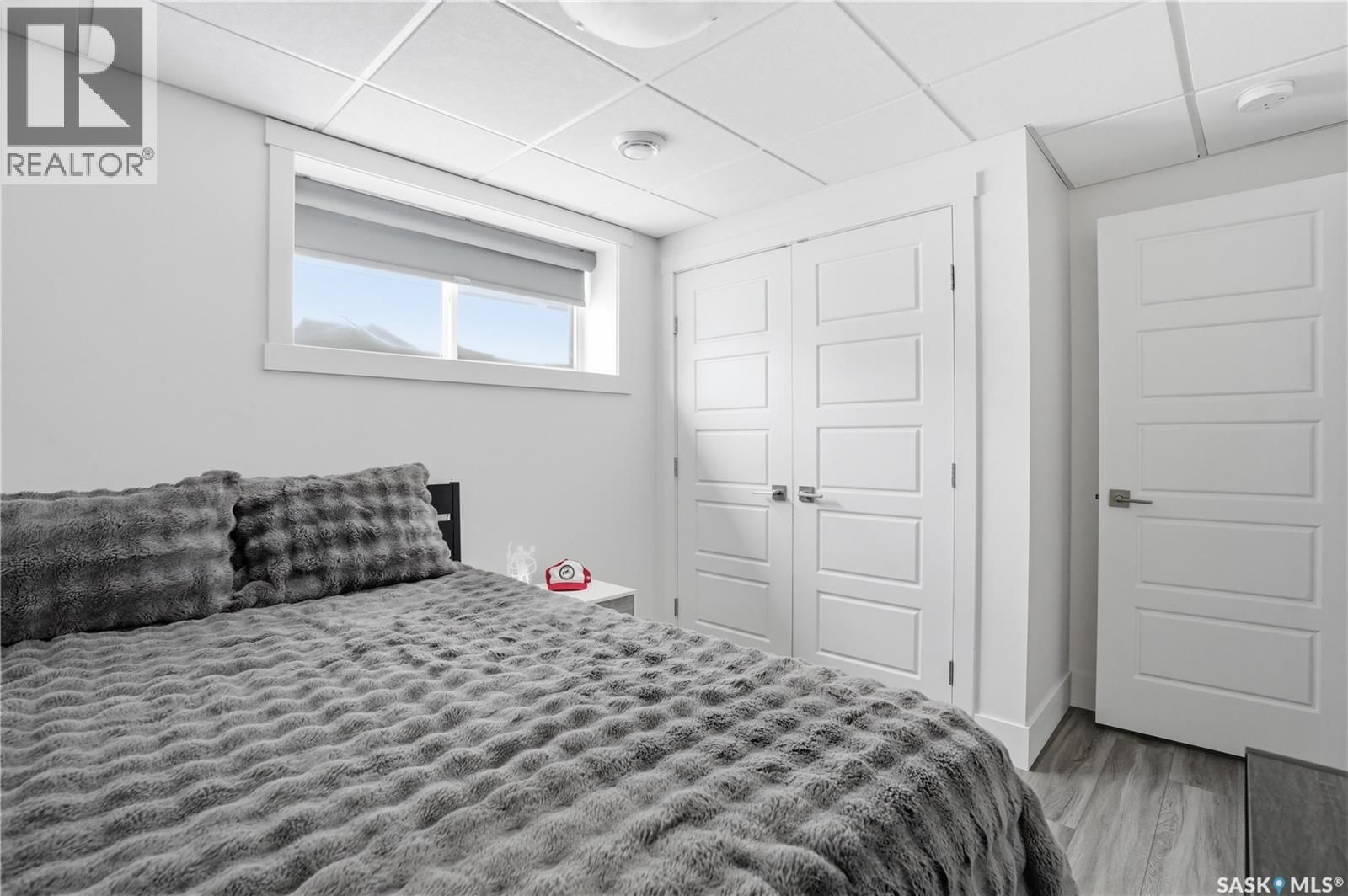 1037 MAPLEWOOD DRIVE Image 39