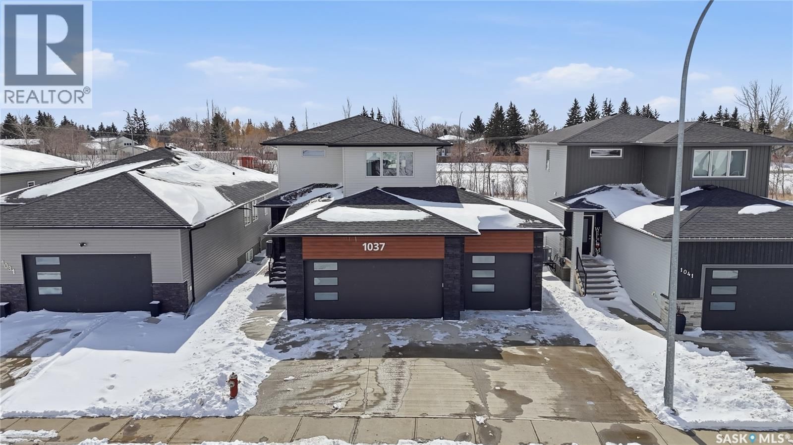 1037 MAPLEWOOD DRIVE Image 52