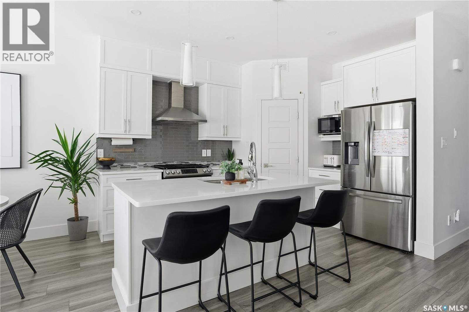 1037 MAPLEWOOD DRIVE Image 7