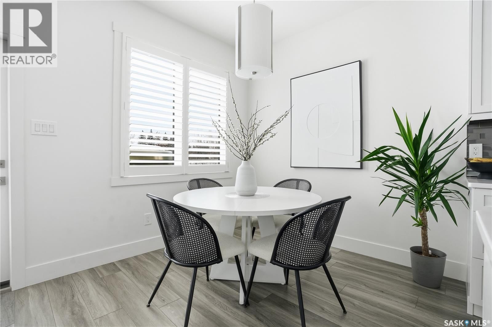 1037 MAPLEWOOD DRIVE Image 8