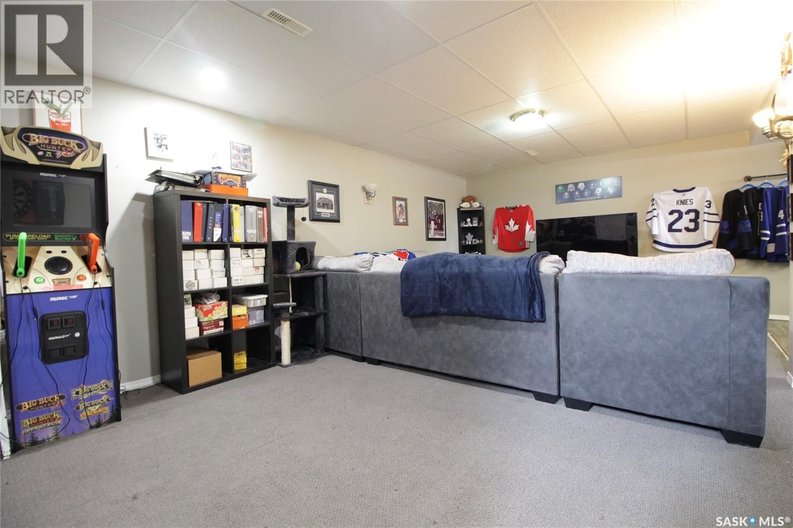 1110 ROBIN AVENUE Image 12