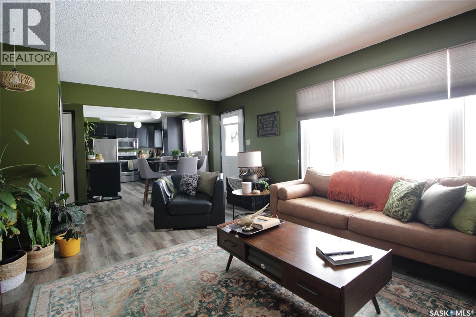 1110 ROBIN AVENUE Image 6