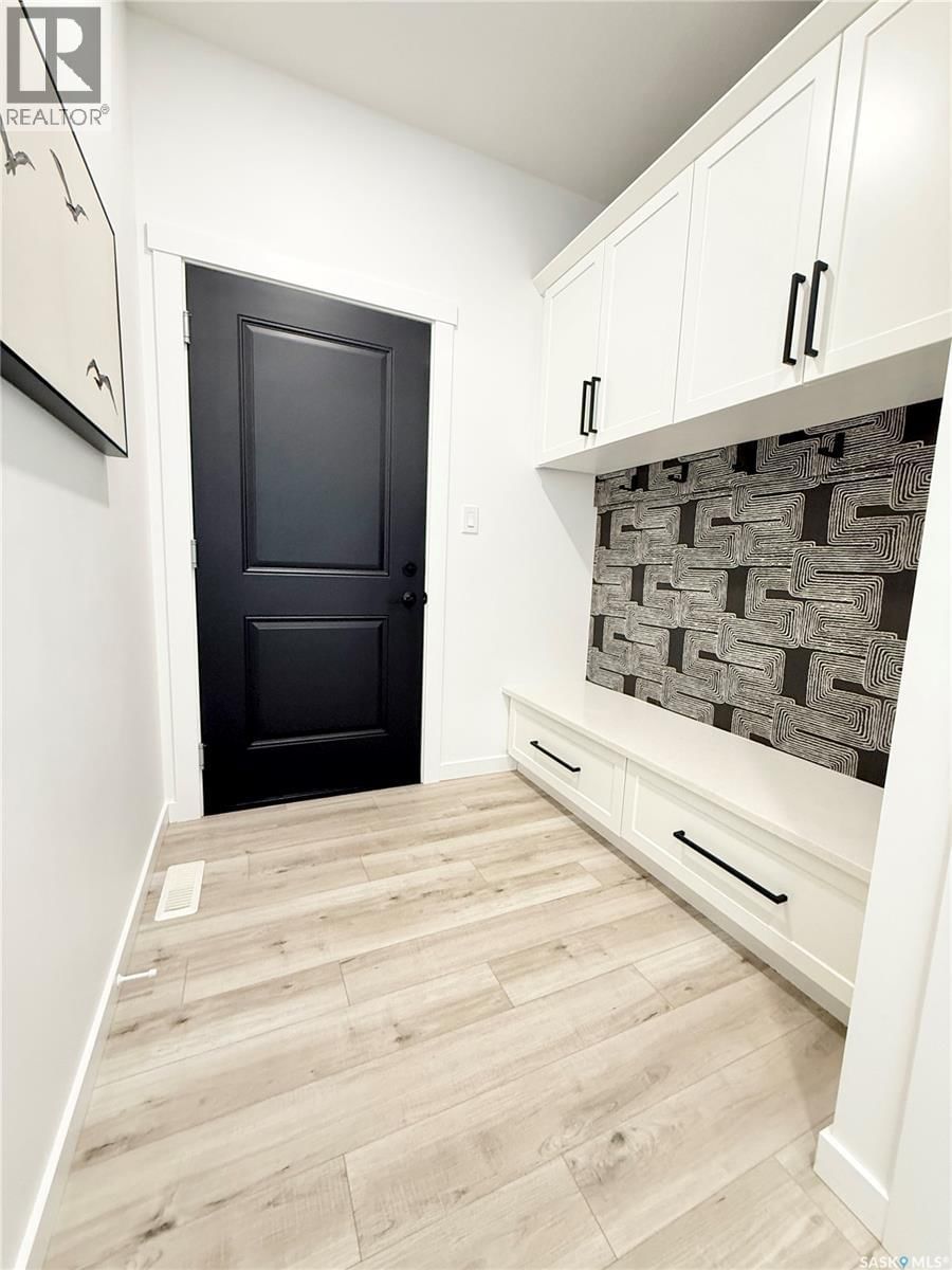 150 DELAET DRIVE Image 21