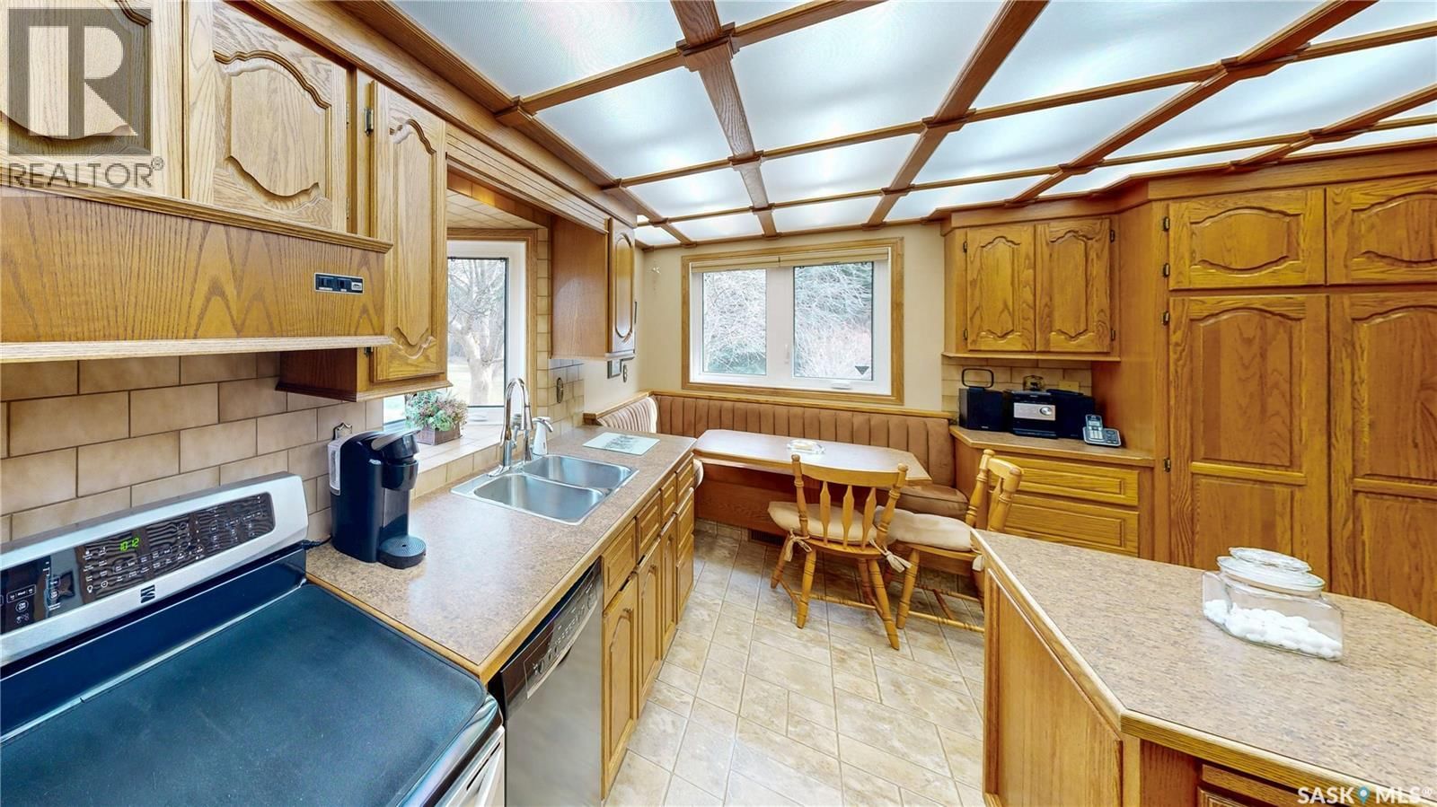 12 PEARL CRESCENT Image 17