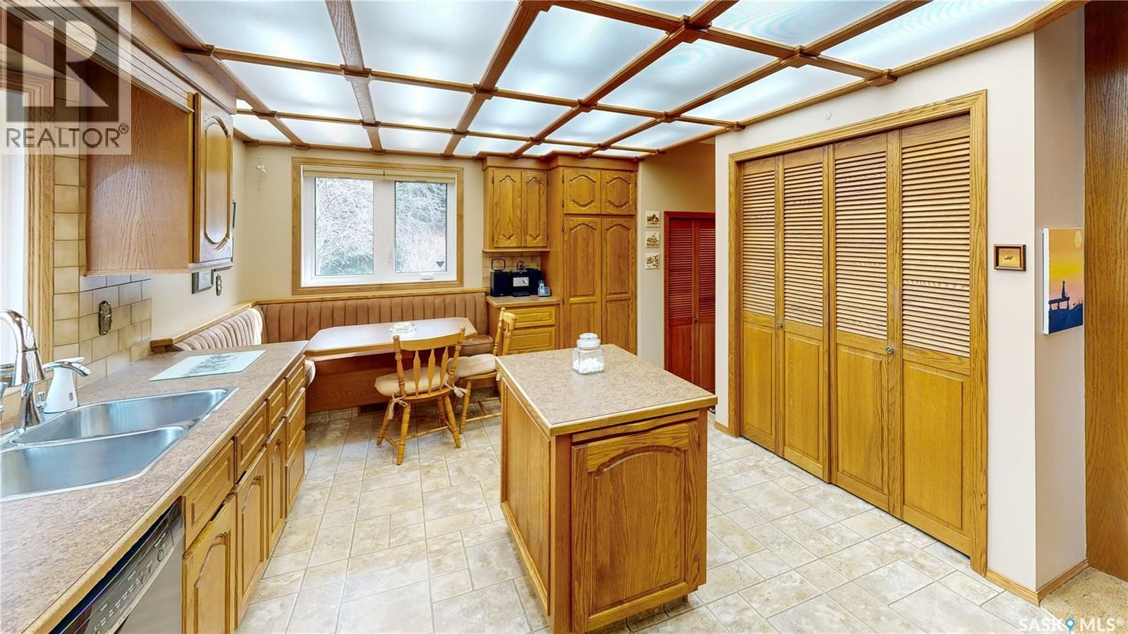 12 PEARL CRESCENT Image 18