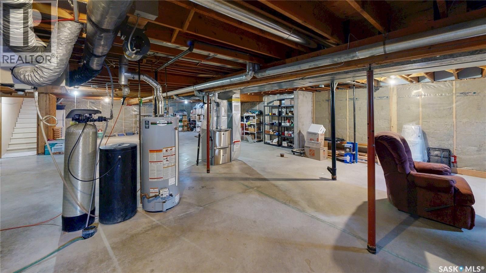 12 PEARL CRESCENT Image 43