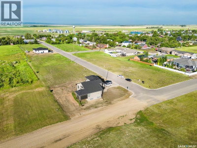 203 D'Arcy STREET | Rouleau Saskatchewan | Slide Image Two