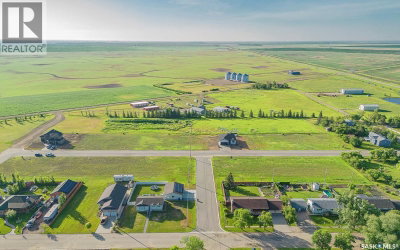 203 D'Arcy STREET | Rouleau Saskatchewan | Slide Image Four