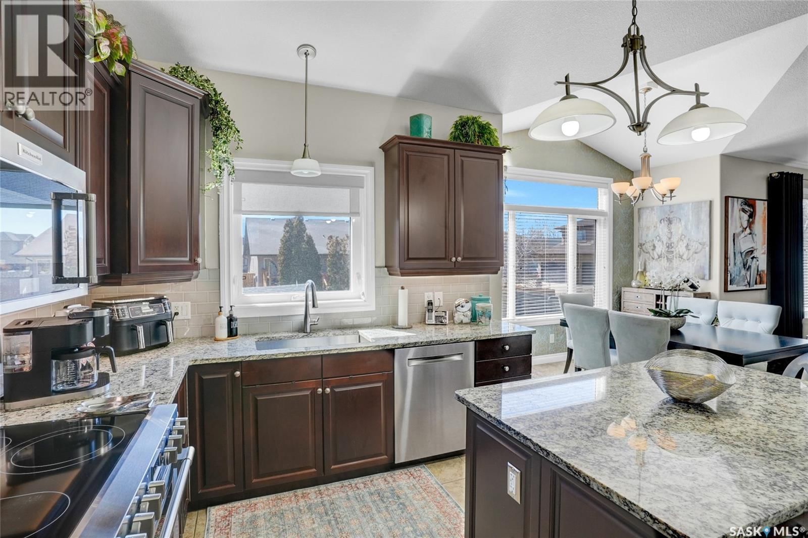 4839 MAZINKE CRESCENT Image 21