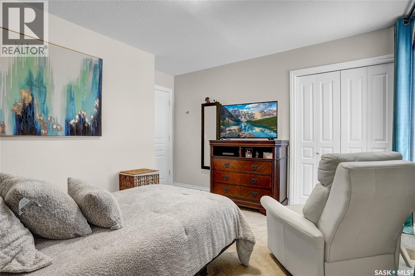 4839 MAZINKE CRESCENT Image 35