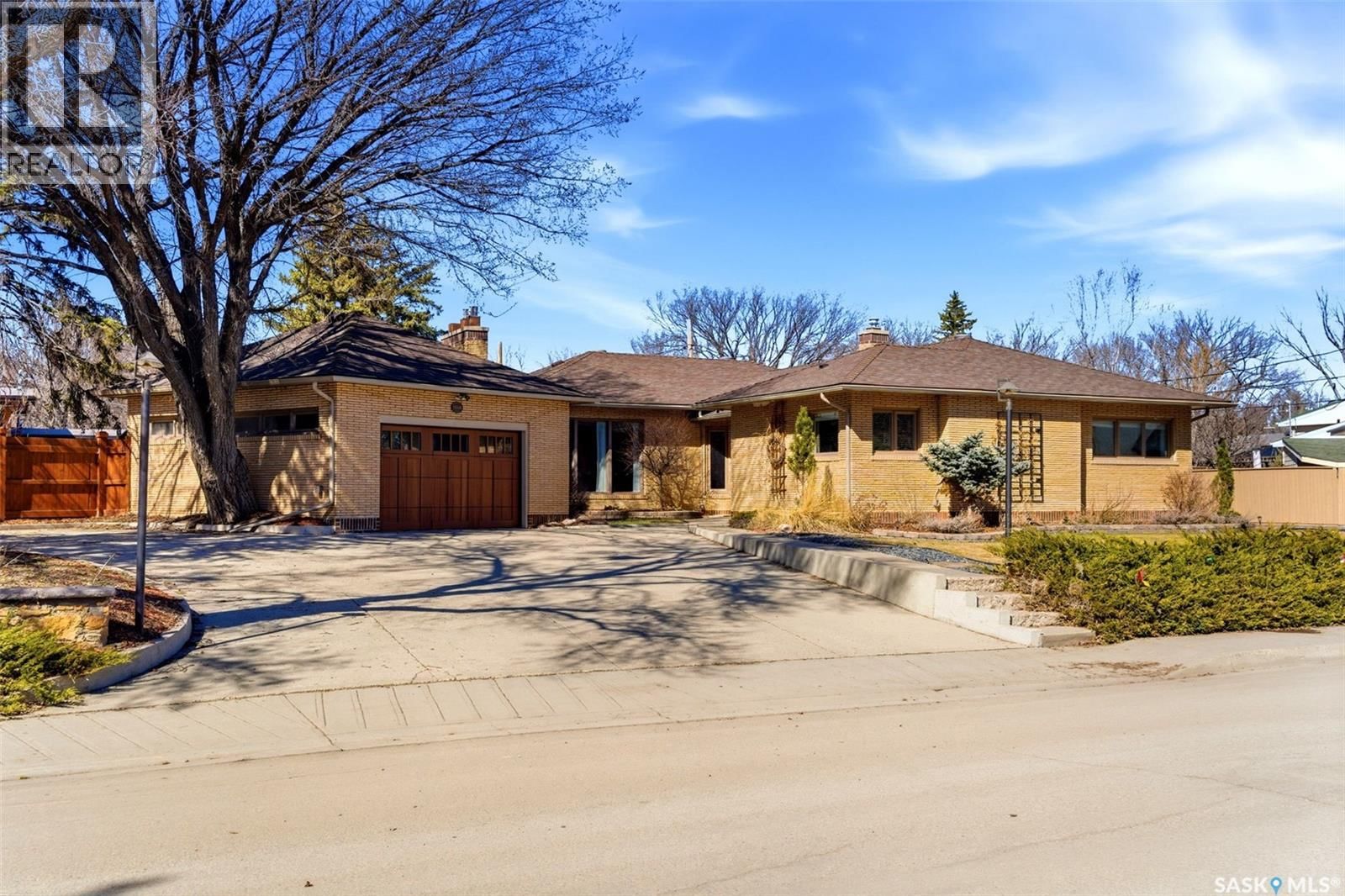 2640 19TH AVENUE Image 1