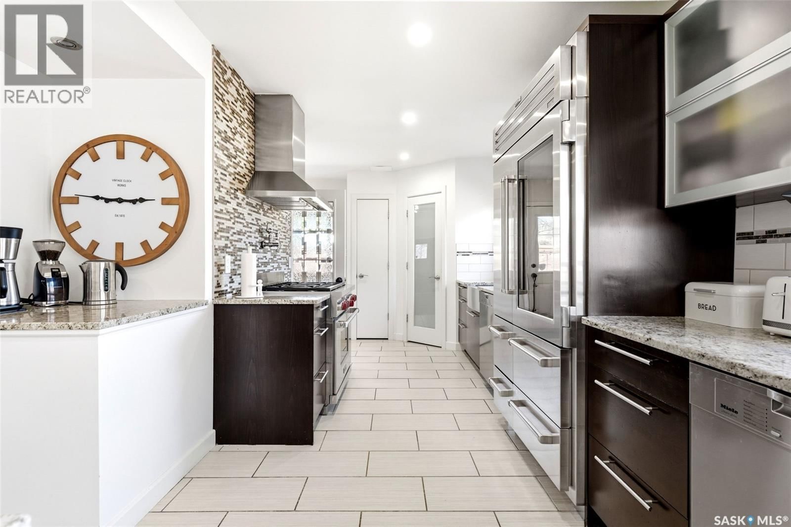 2640 19TH AVENUE Image 17