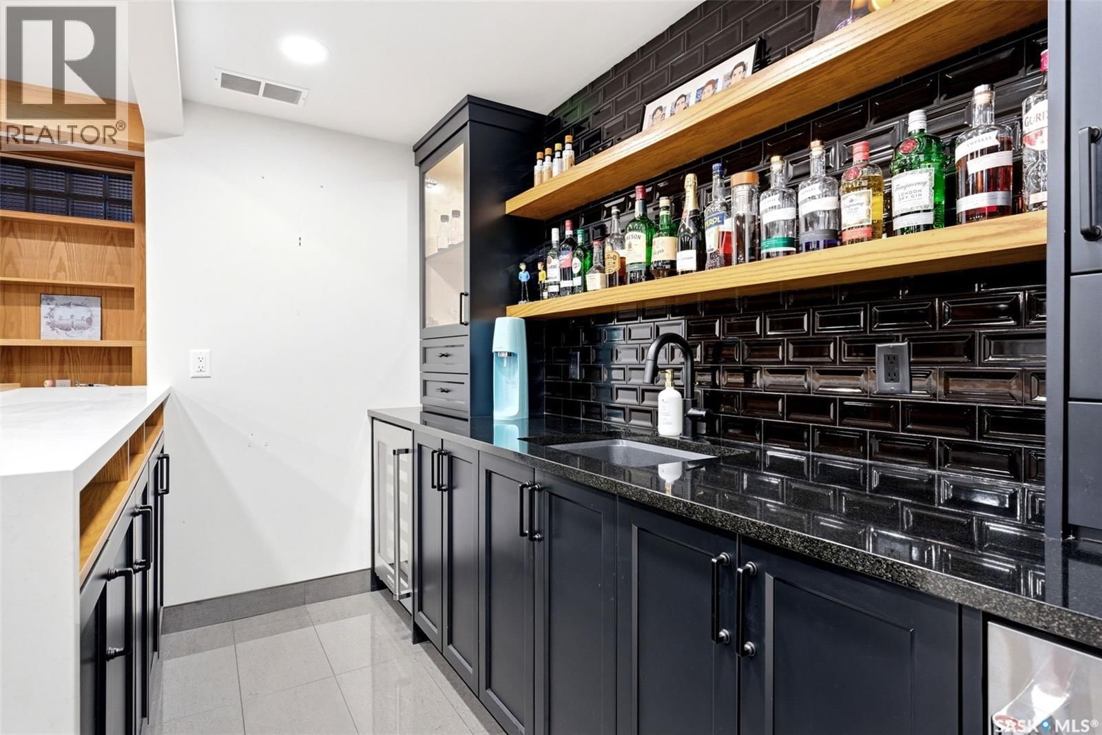 2640 19TH AVENUE Image 43