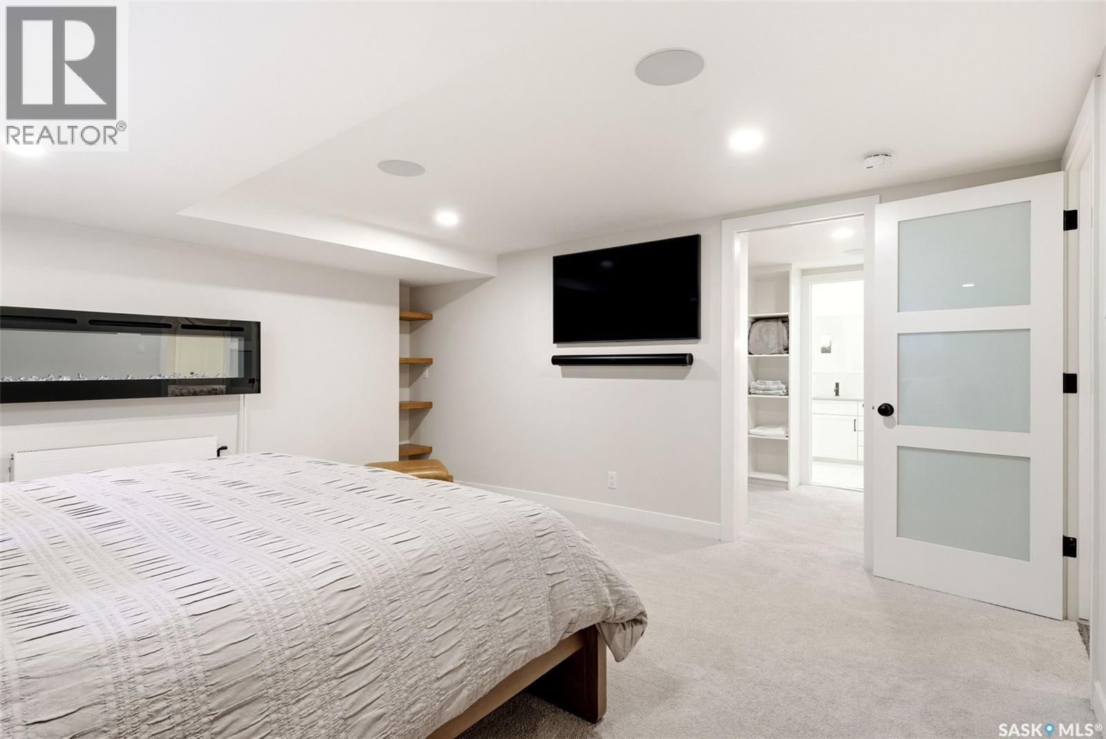 2640 19TH AVENUE Image 45