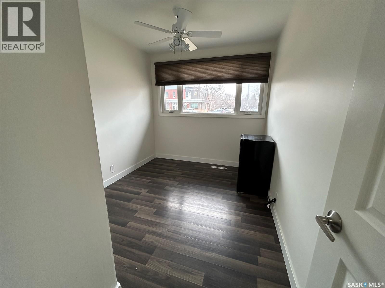 2616 CLARENCE AVENUE Image 11