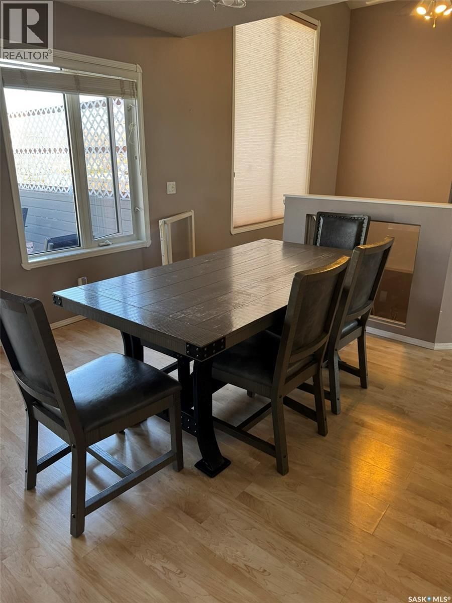 1160 TAISEY CRESCENT Image 12