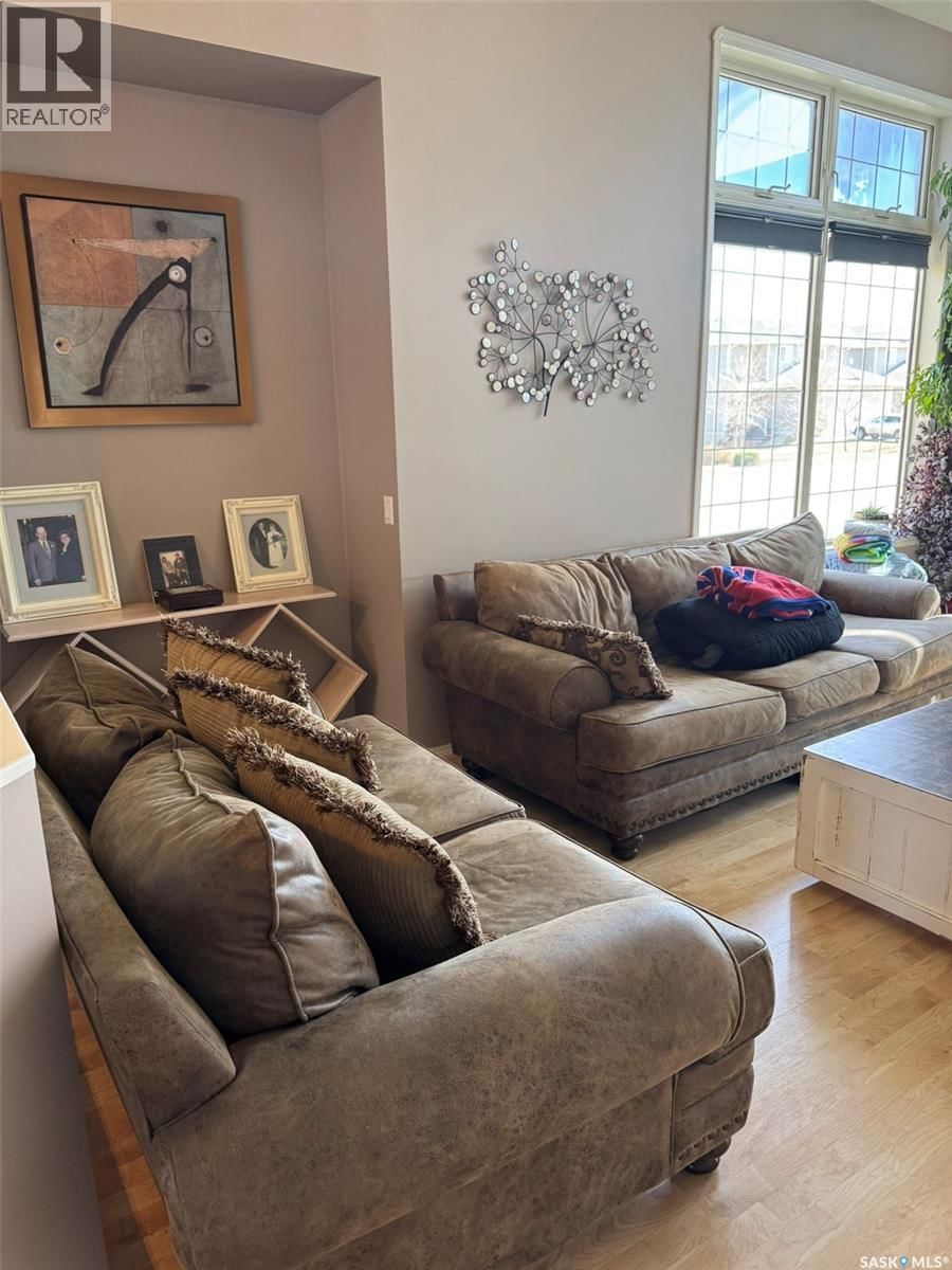 1160 TAISEY CRESCENT Image 14