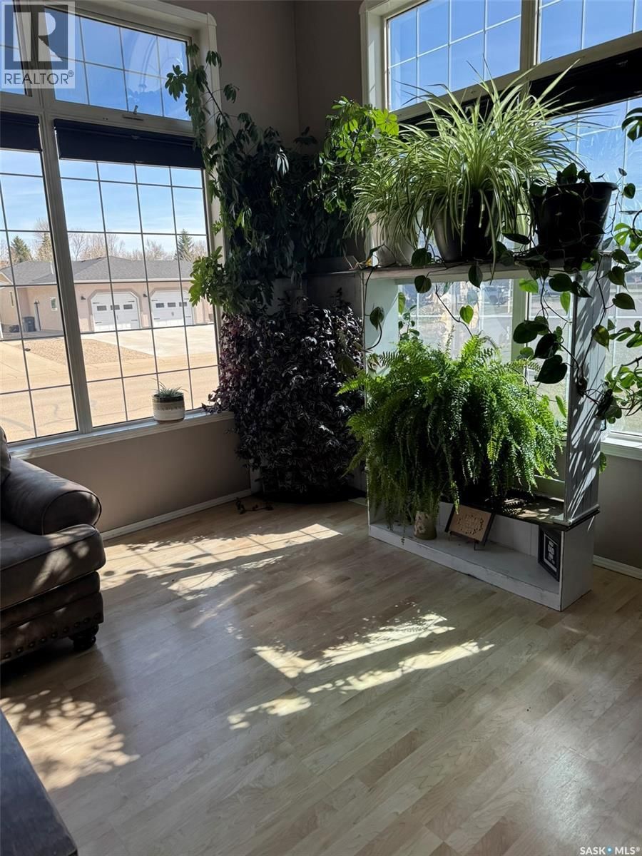 1160 TAISEY CRESCENT Image 16