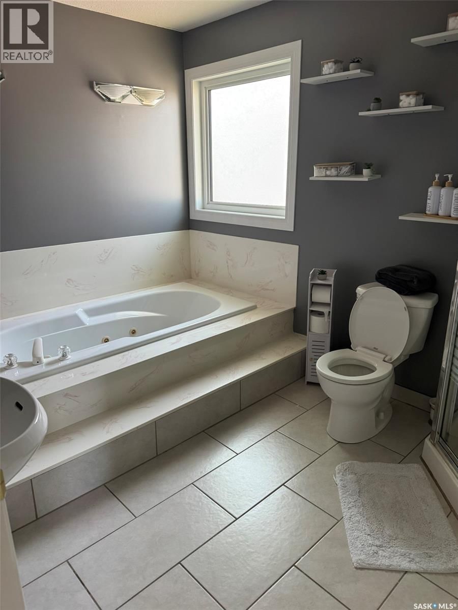 1160 TAISEY CRESCENT Image 21