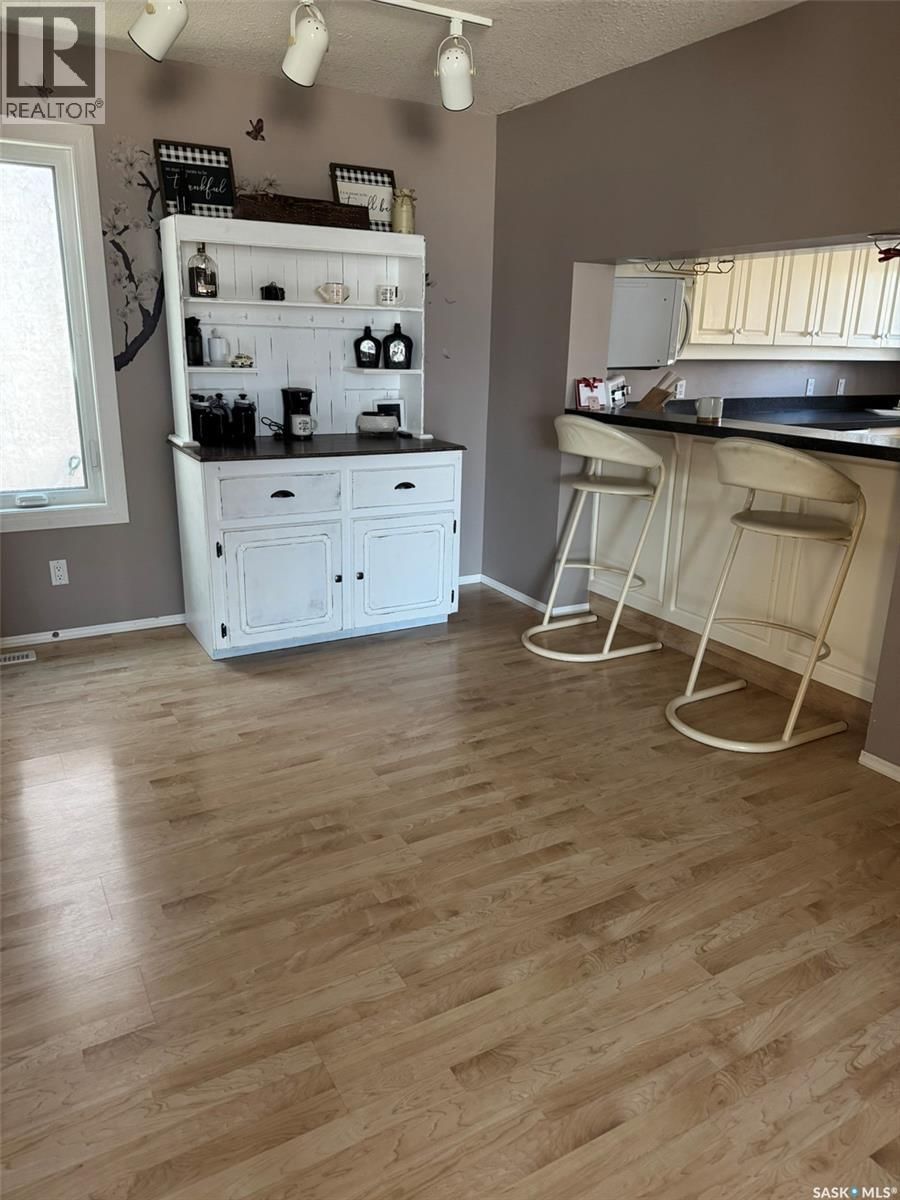 1160 TAISEY CRESCENT Image 3