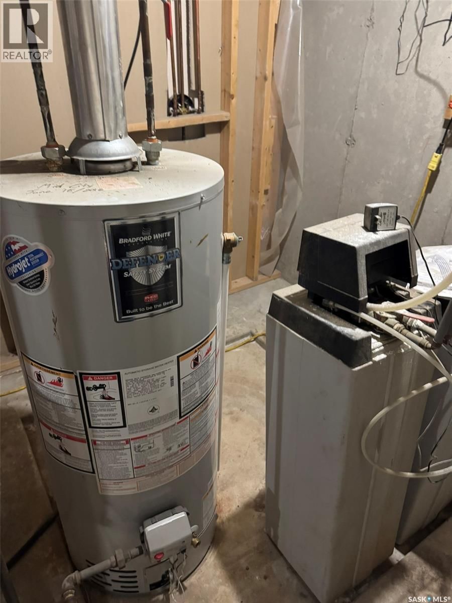 1160 TAISEY CRESCENT Image 46