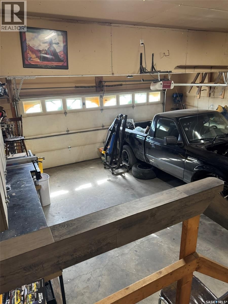 1160 TAISEY CRESCENT Image 47