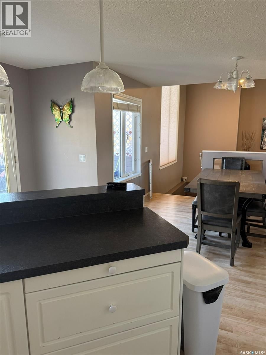 1160 TAISEY CRESCENT Image 9