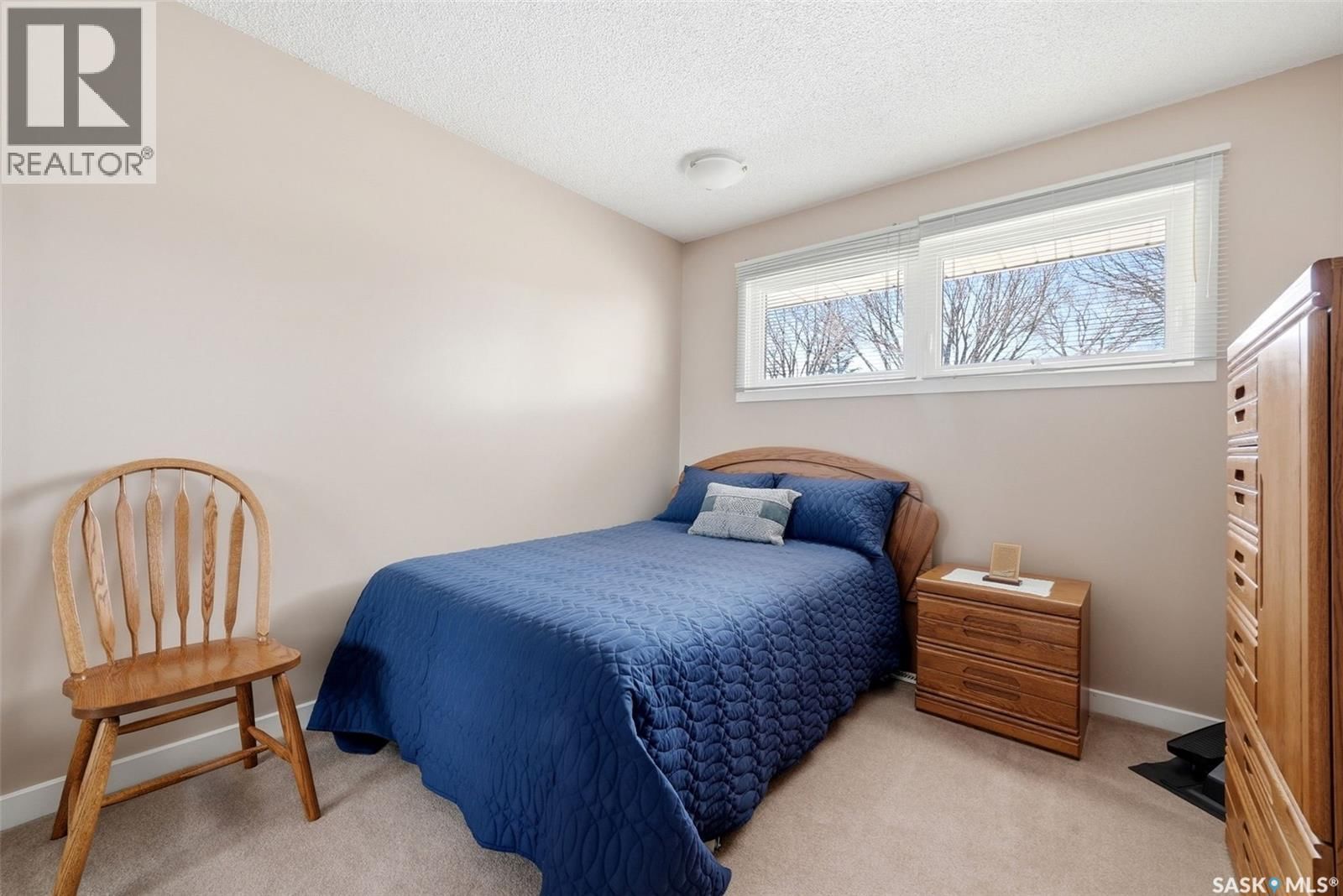 4027 ELPHINSTONE STREET Image 15