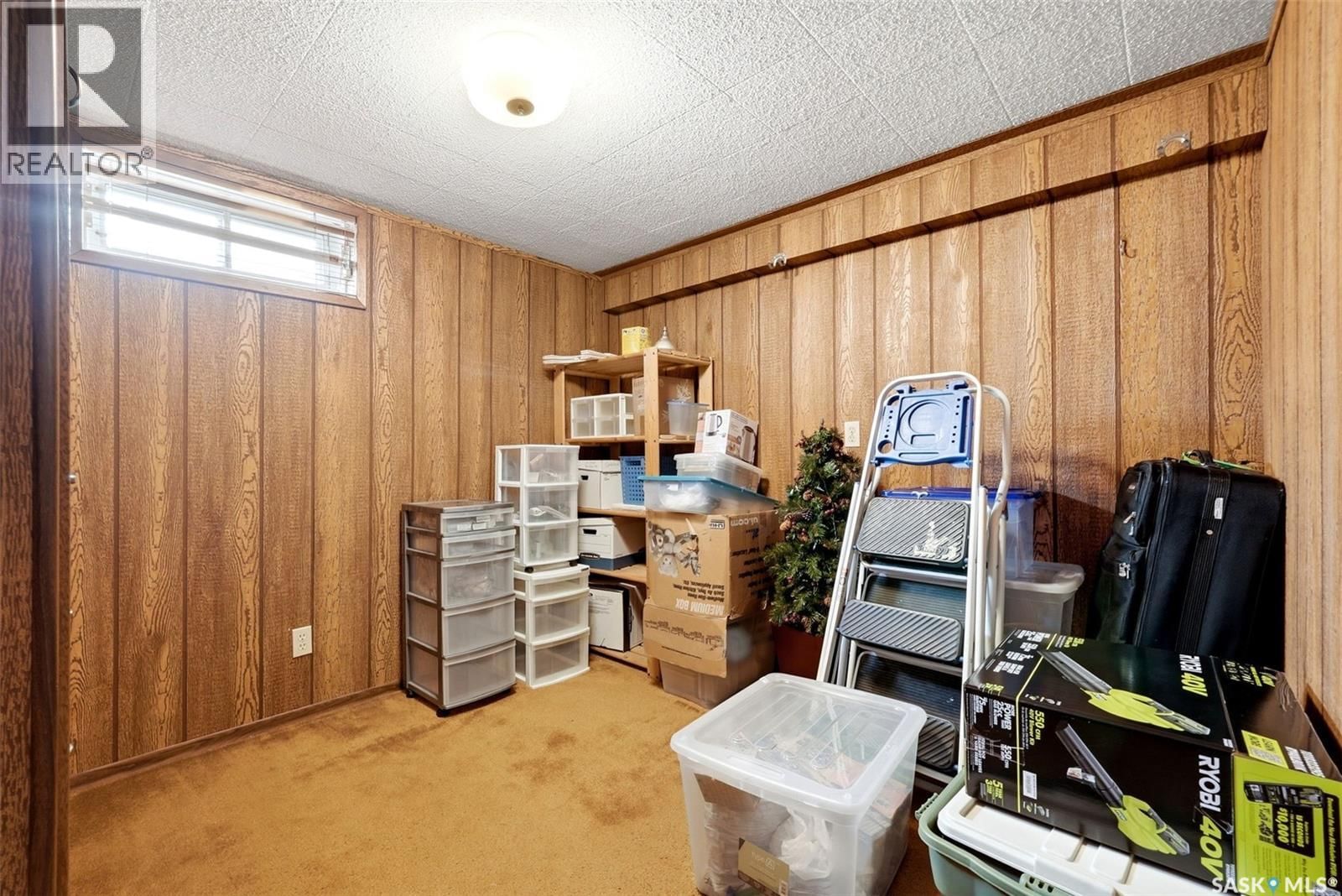 4027 ELPHINSTONE STREET Image 26