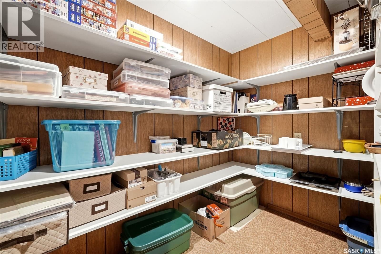 4027 ELPHINSTONE STREET Image 27