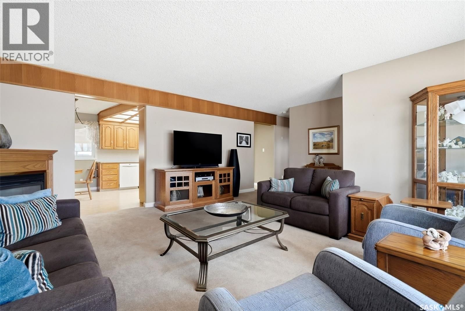 4027 ELPHINSTONE STREET Image 6