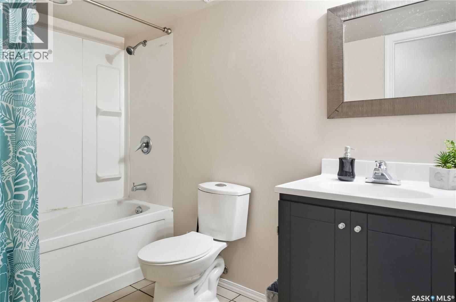 102 WHALLEY CRESCENT Image 28