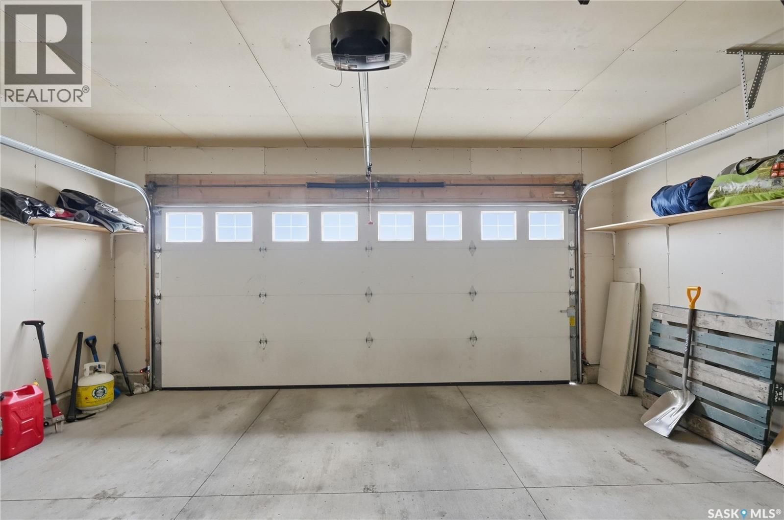 102 WHALLEY CRESCENT Image 30