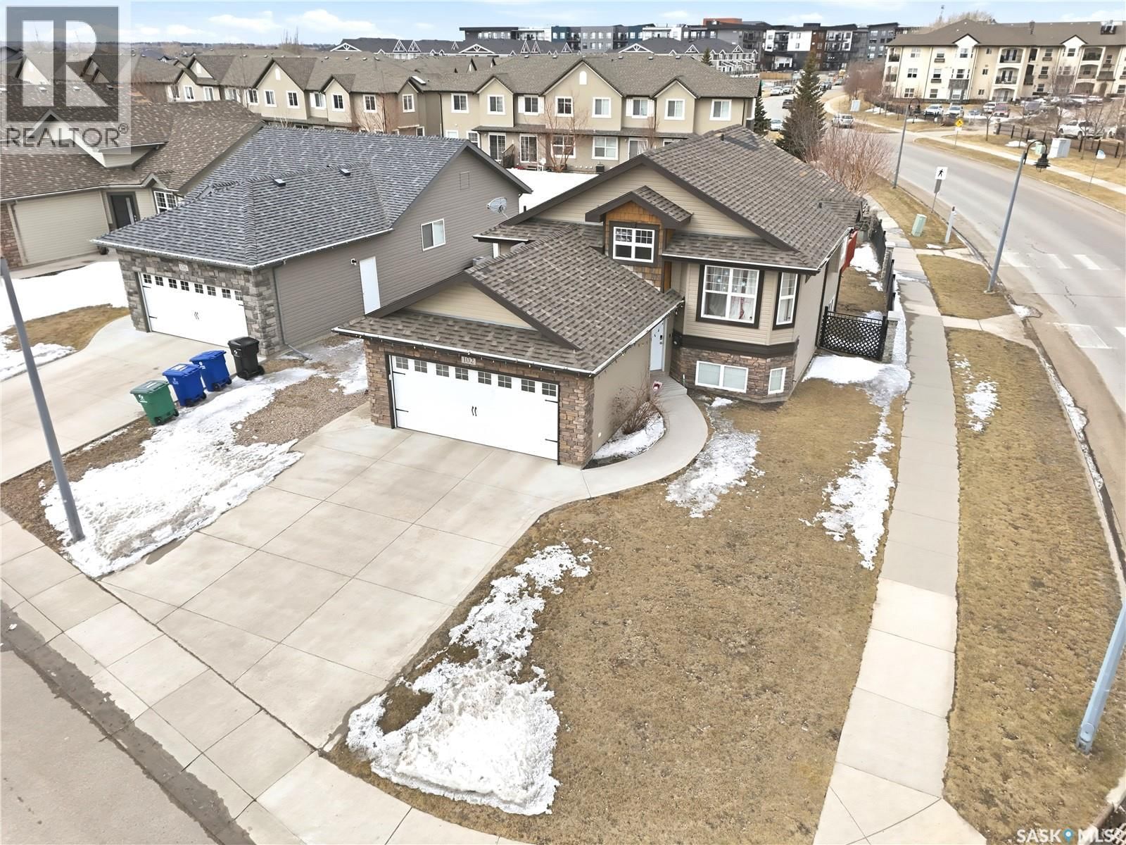 102 WHALLEY CRESCENT Image 32