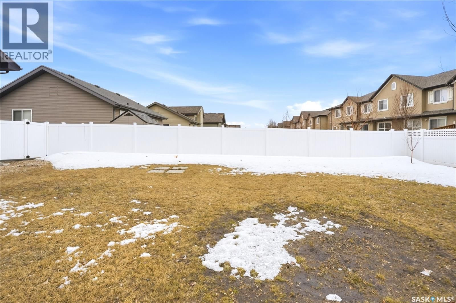 102 WHALLEY CRESCENT Image 35