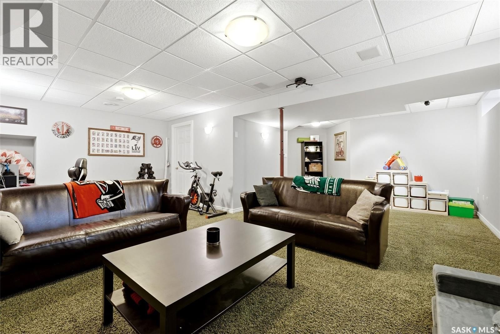 1614 ROUSSEAU CRESCENT Image 26