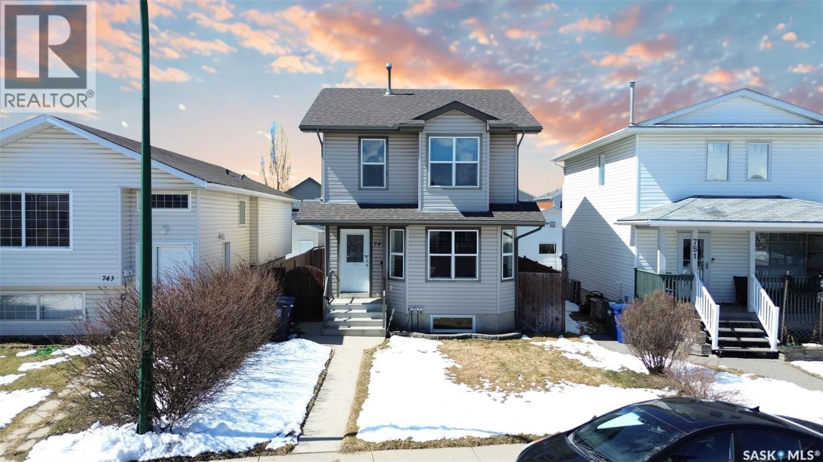 747 Rutherford LANE, Saskatoon, Saskatchewan S7N 4X6
