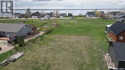 26 Collingwood ROAD | Last Mountain Lake Saskatchewan | Slide Image Two